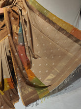 Load image into Gallery viewer, SINNI COTTON BOOTI HANDWOVEN SAREE