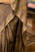 Load image into Gallery viewer, HAND CRAFTED COTTON UTTARA BOTANICAL ECO PRINT
