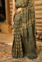 Load image into Gallery viewer, SIYA COTTON ZARI MUKHDA AJRAKH SAREE
