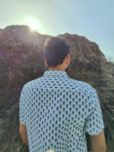Load image into Gallery viewer, COTTON BLOCK HALF SHIRT
