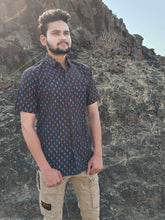 Load image into Gallery viewer, COTTON BLOCK HALF SHIRT
