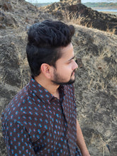 Load image into Gallery viewer, COTTON BLOCK HALF SHIRT
